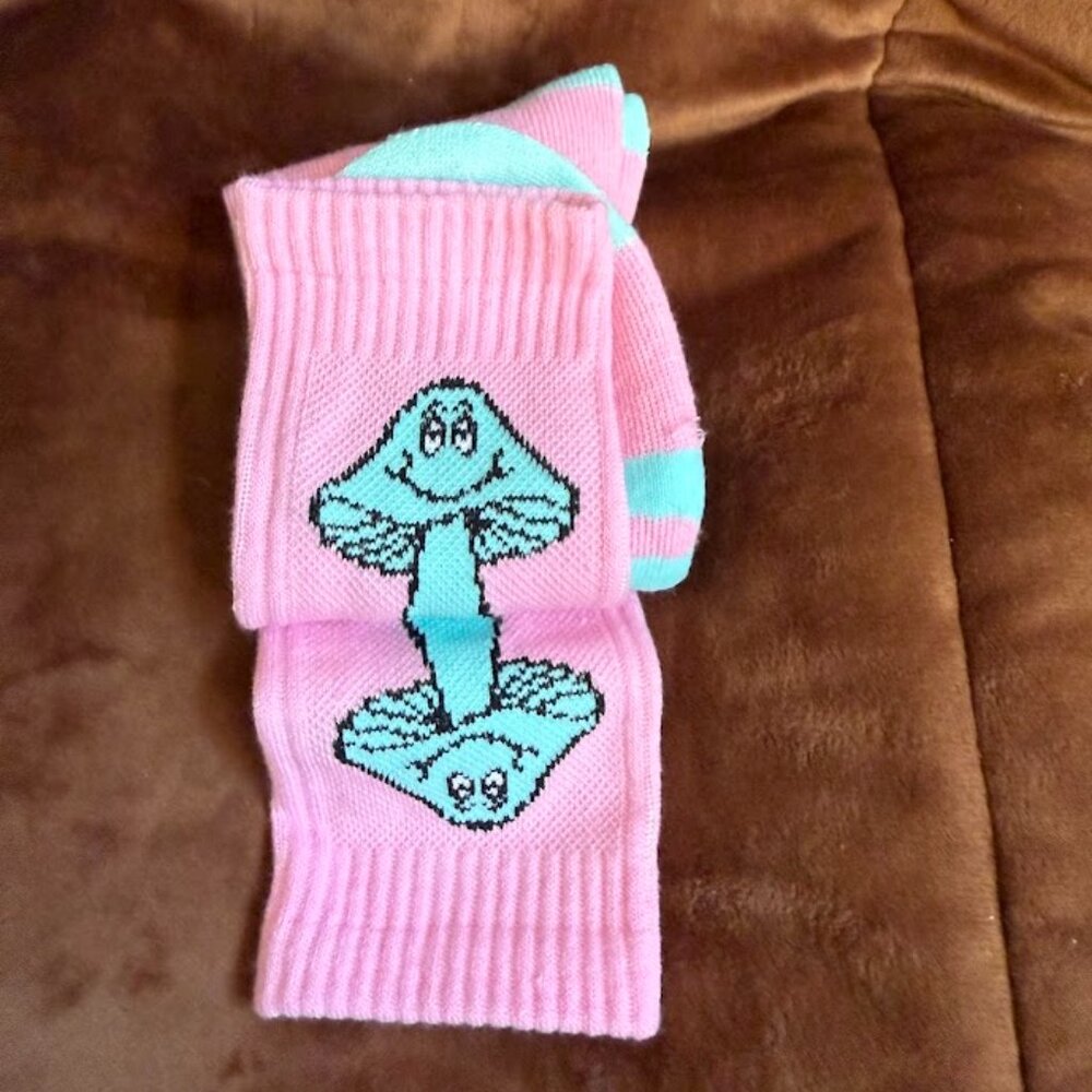 Neff Crew Socks - Picture 4 of 5